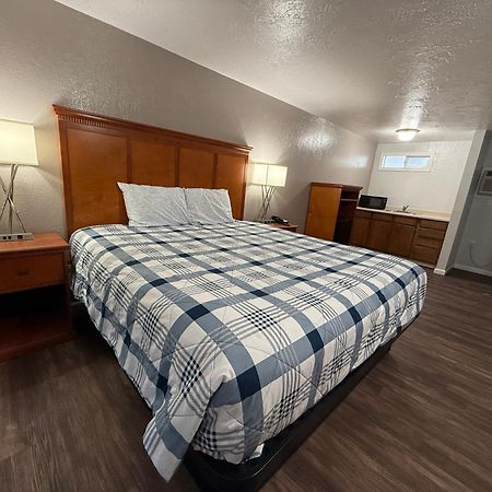 Budget Inn Бенд Экстерьер фото