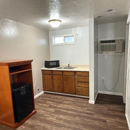 Budget Inn Бенд Экстерьер фото