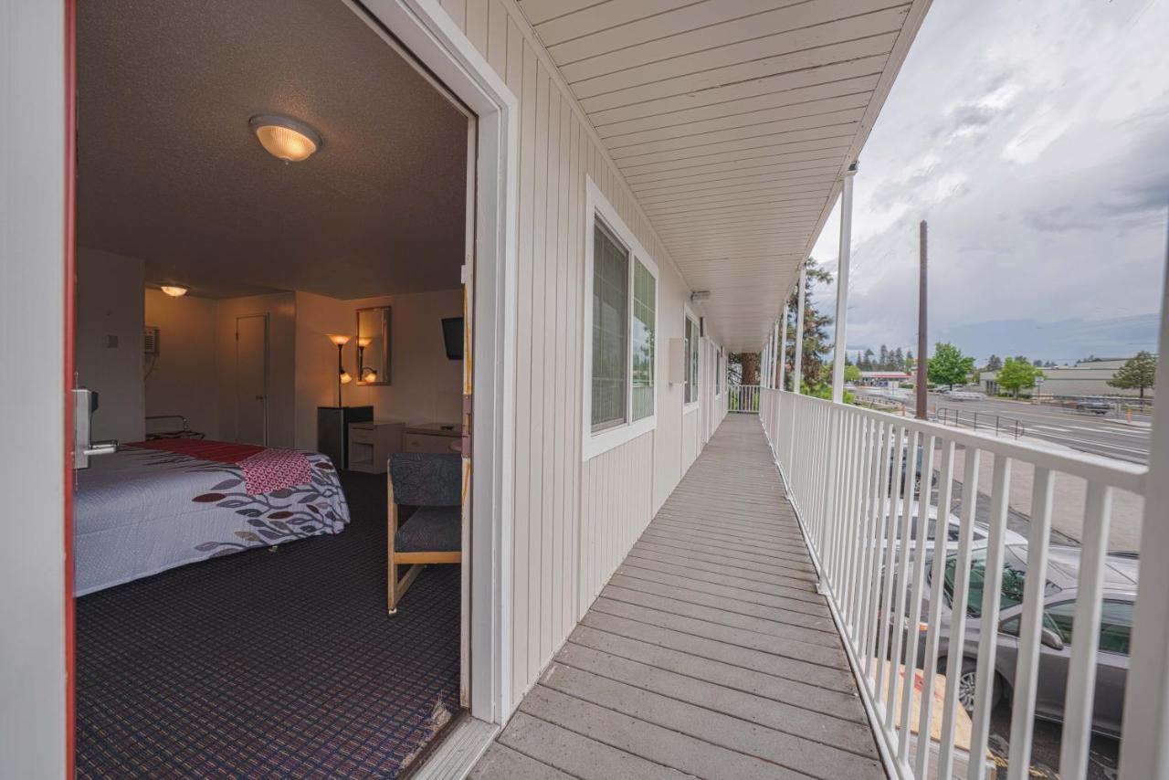 Budget Inn Бенд Экстерьер фото