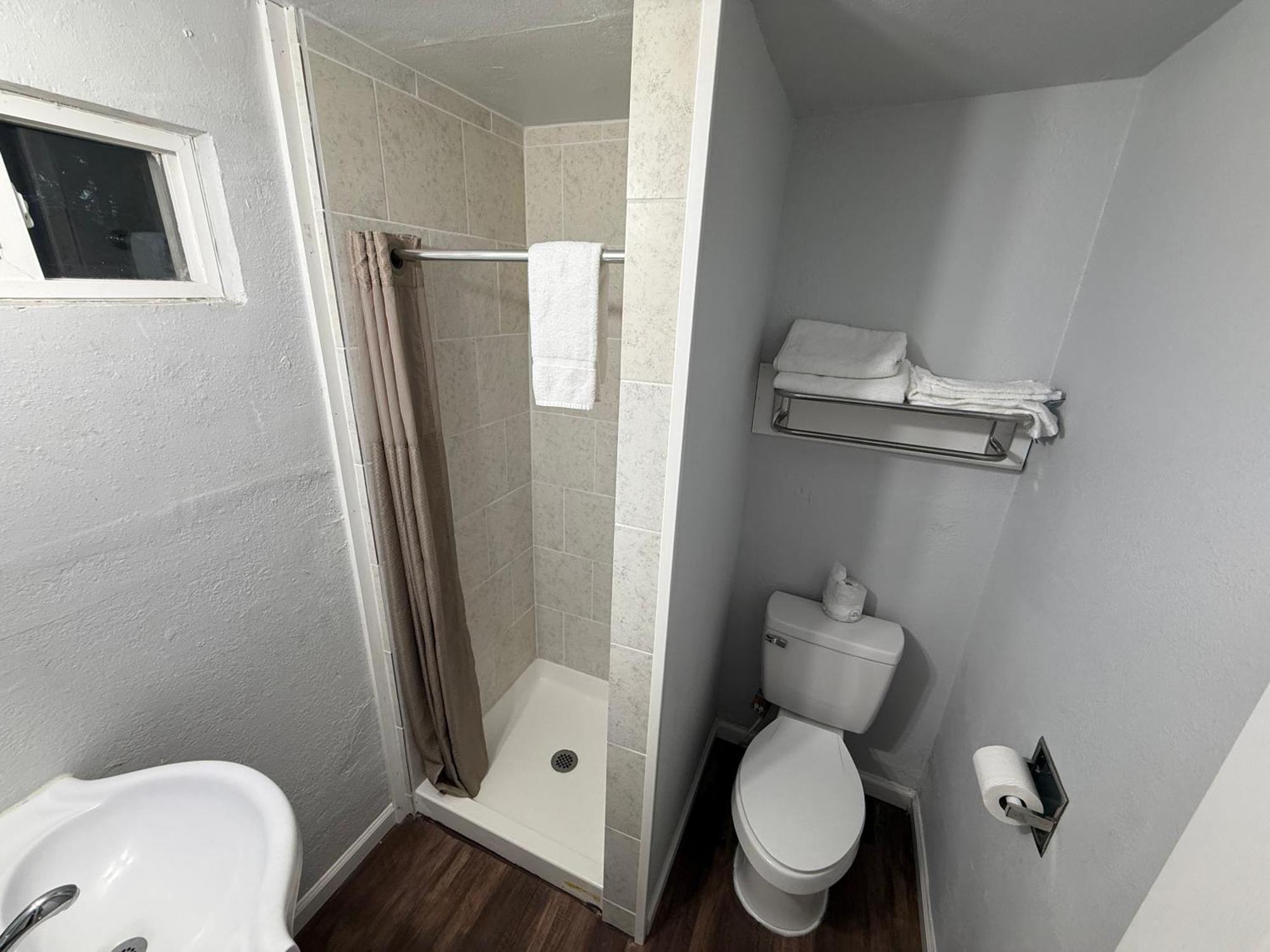 Budget Inn Бенд Экстерьер фото