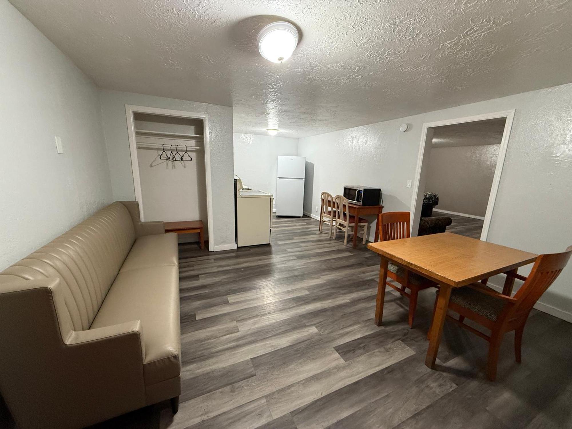 Budget Inn Бенд Экстерьер фото