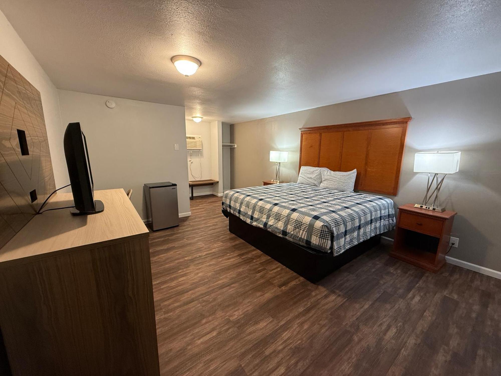 Budget Inn Бенд Экстерьер фото