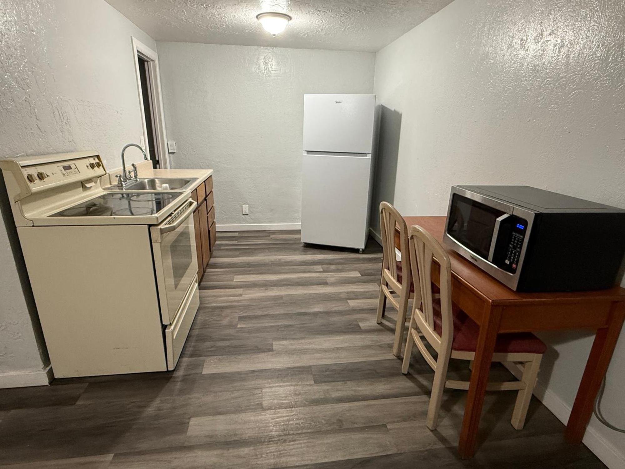 Budget Inn Бенд Экстерьер фото